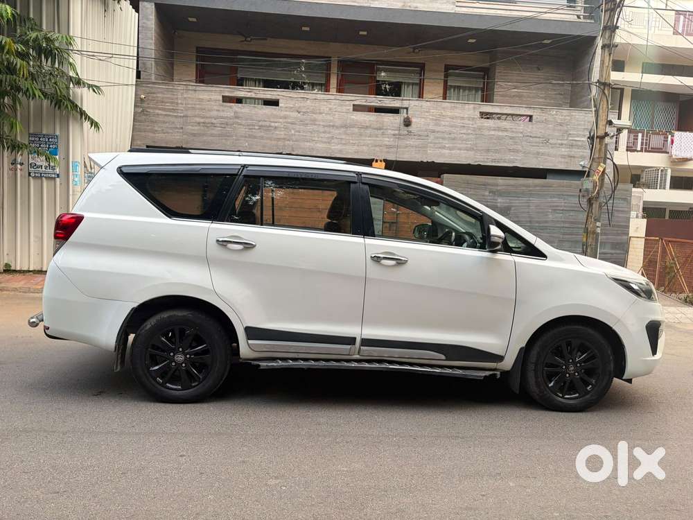 Toyota Innova Crysta 2.7 Vx Mt, 2019, Diesel