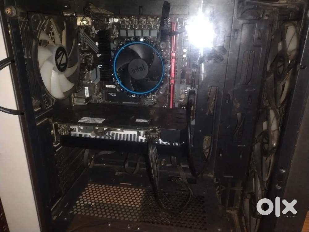 CPU WITH COMPONENTS
