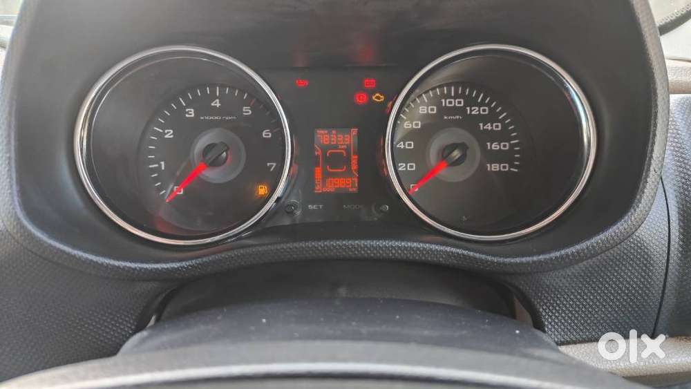 Mahindra Tuv 300 T8, 2018, Diesel