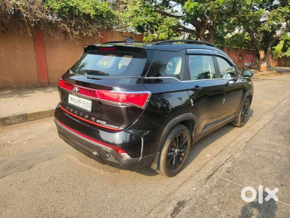 Mg Hector Plus Sharp Pro Blackstorm 1.5 Turbo Petrol Cvt 7 Str, 2024..