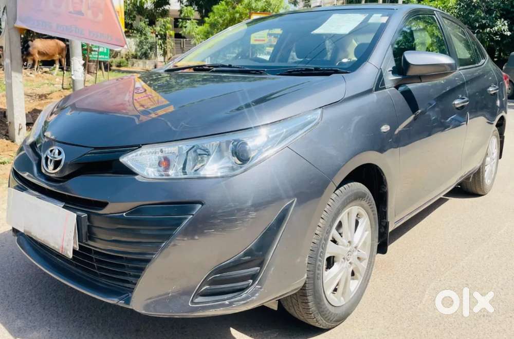 Toyota Yaris J Cvt, 2020, Petrol