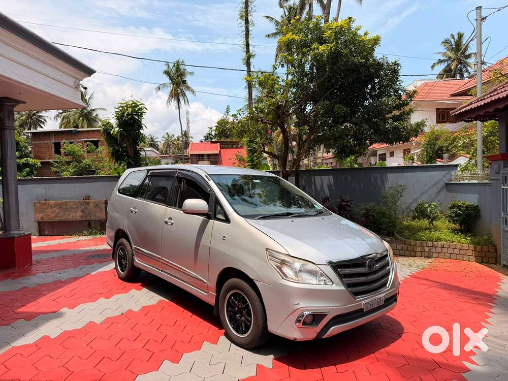 Toyota Innova Diesel 2012