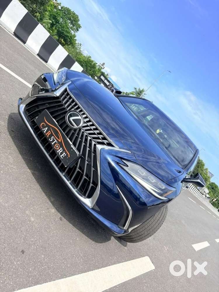 Lexus Es 300h Luxury, 2023, Petrol