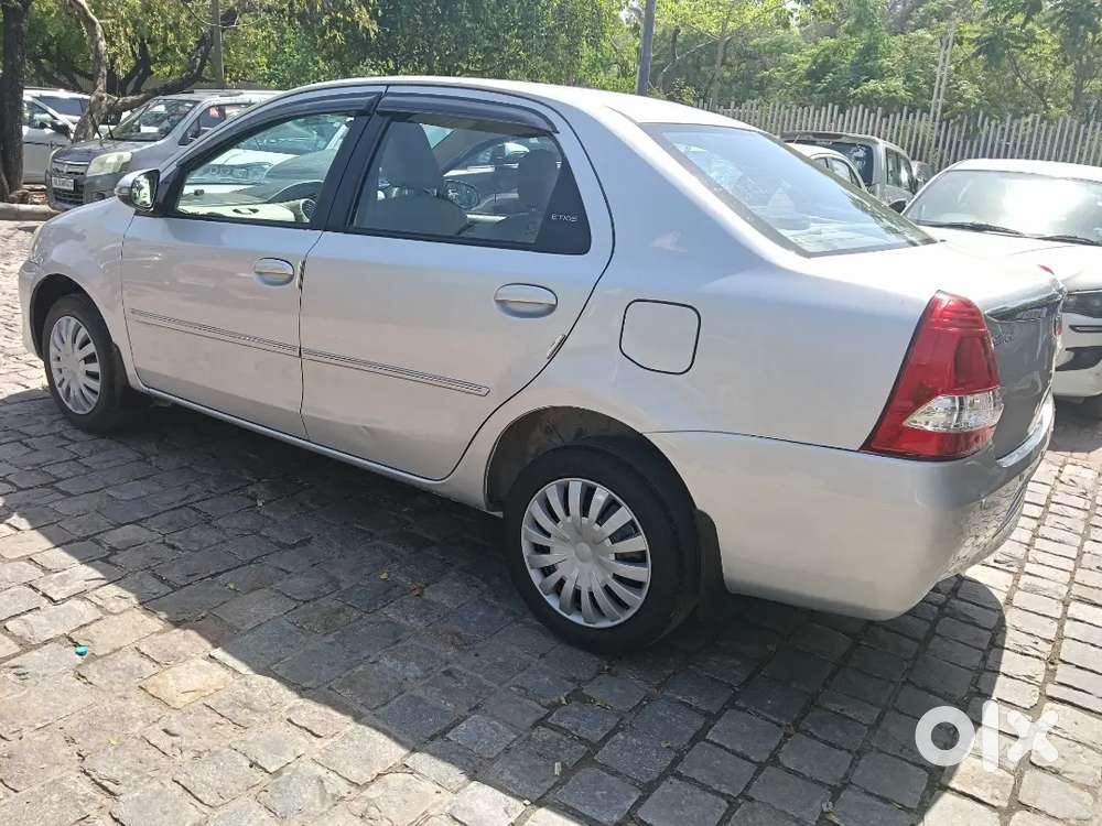 Toyota Etois Petrol V Fancy Number