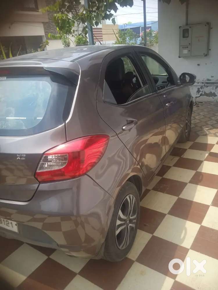 Tata Tiago Revotron 2018