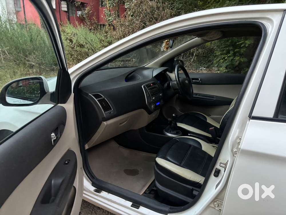 Hyundai I20 2013 Cng & Hybrids Well Maintained