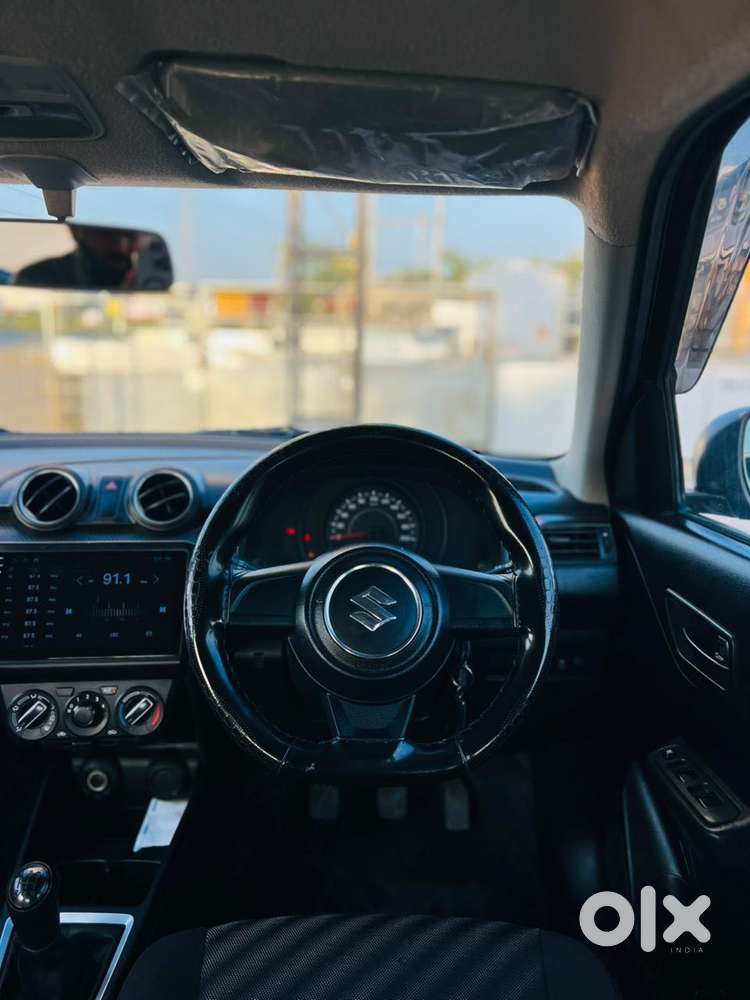 Maruti Suzuki Swift Lxi Optional-o, 2023, Petrol