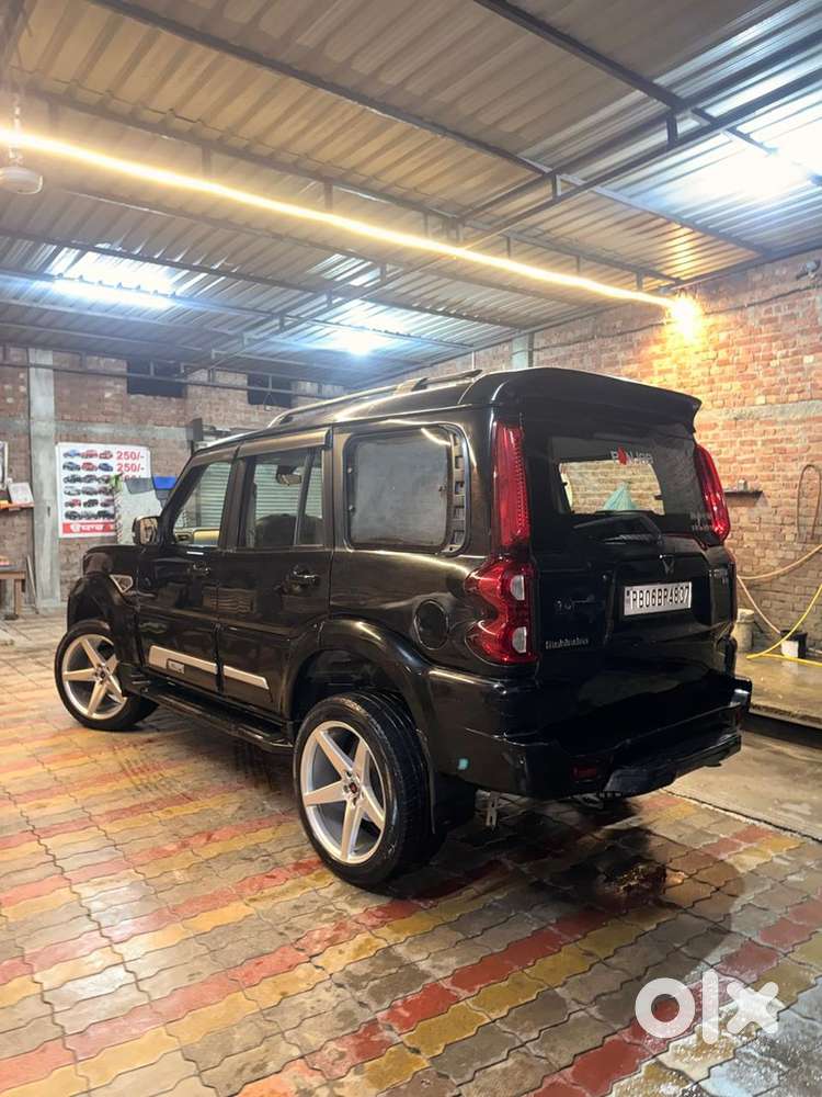 Mahindra Scorpio Classic 2018 Diesel Manual Year