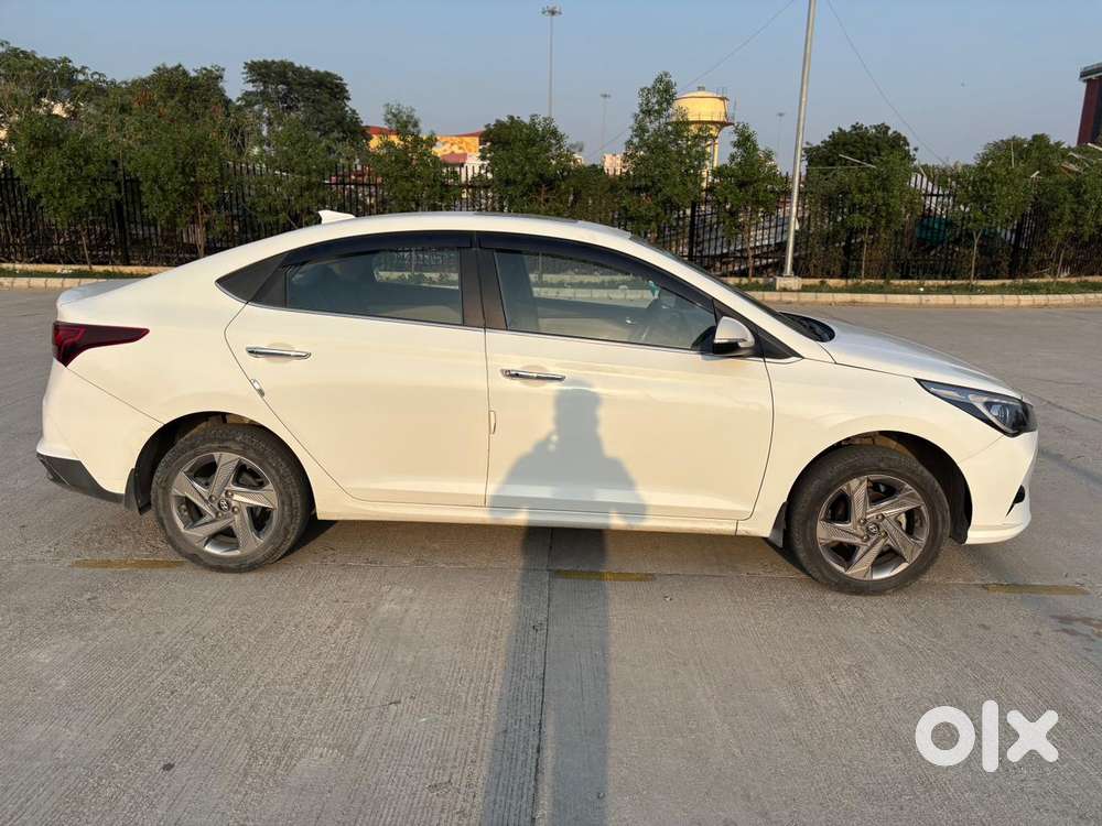 Hyundai Verna 1.5 Sx Petrol Mt, 2022, Petrol