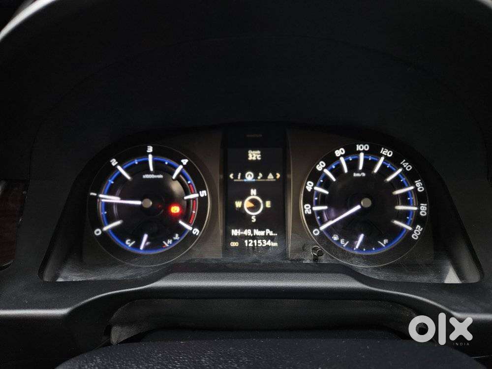 Toyota Innova Crysta 2.4 Vx Mt 8s, 2017, Diesel