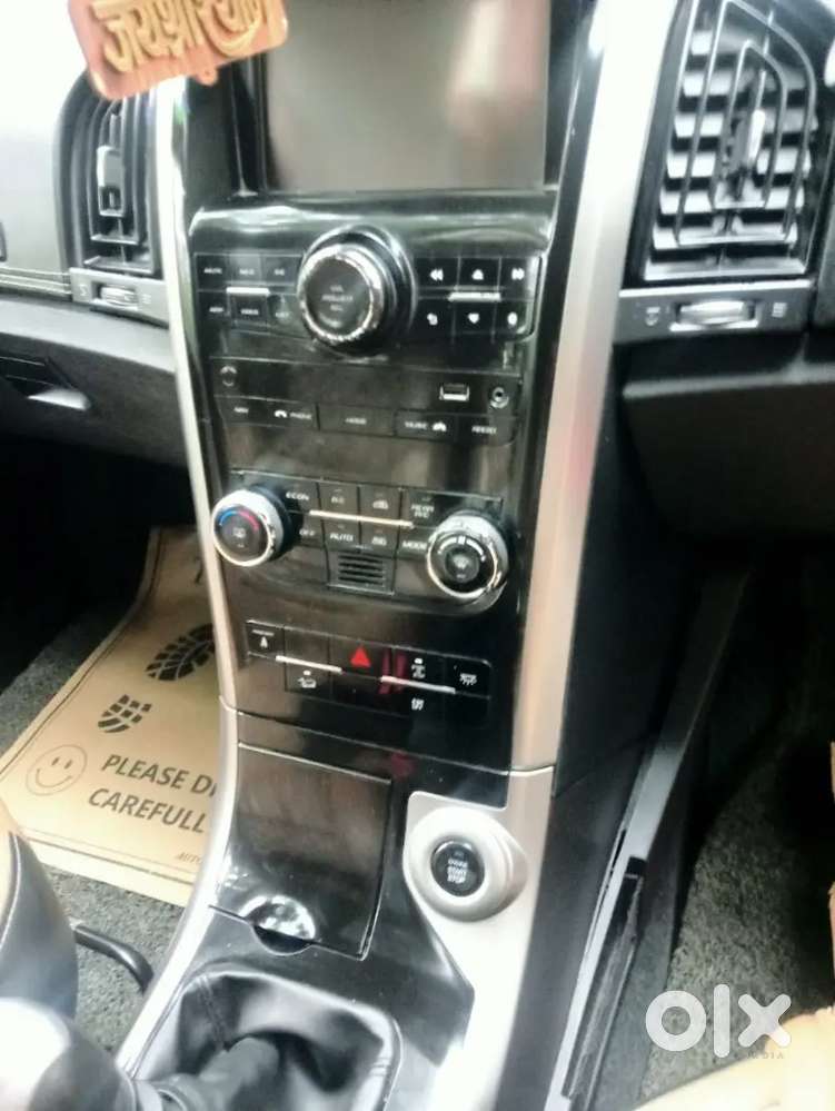 Mahindra Xuv500 W11 Sunroof  2019 Diesel  30000 Km Drivenrj27