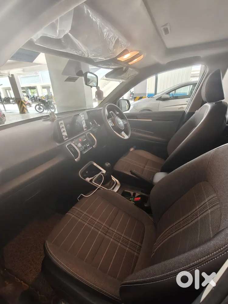 Kia Sonet 2024 Petrol 24000 Km Driven