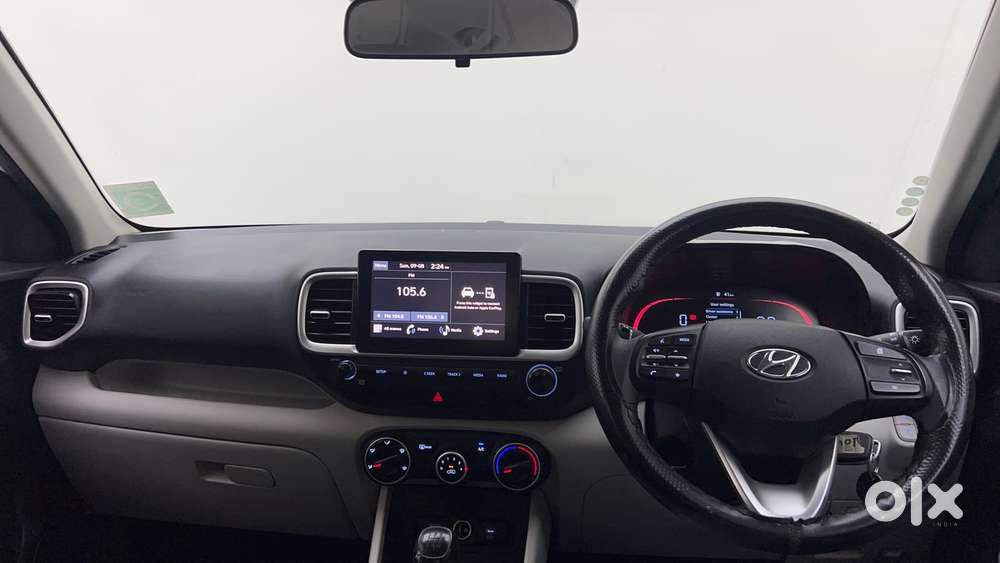 Hyundai Venue 1.2 S (o), 2023, Petrol