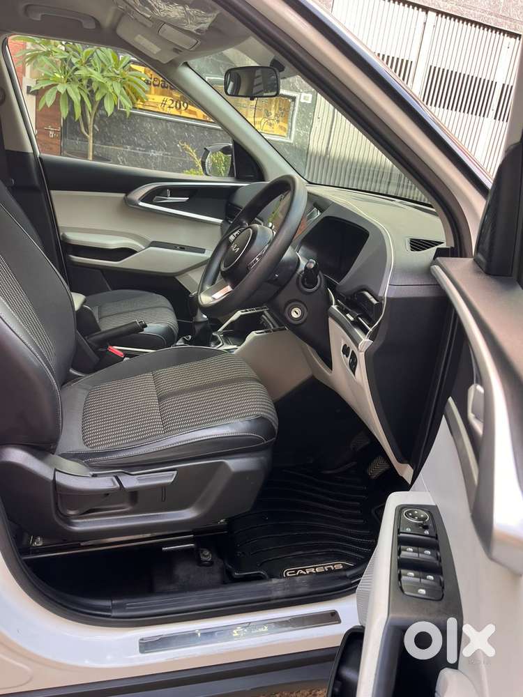 Kia Carens 1.4 Prestige 7 Str, 2023, Petrol