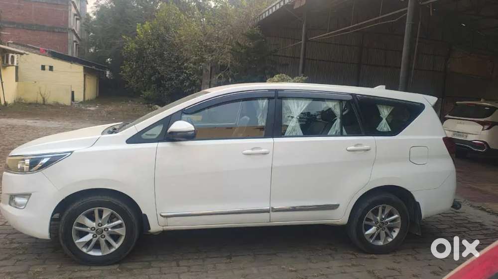 8 Seater Crysta For Sale