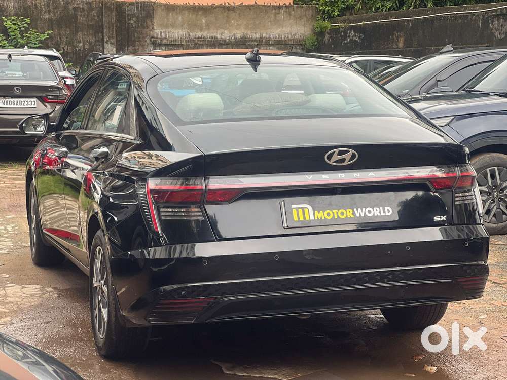 Hyundai Verna 1.5 Sx (o) Vtvt Ivt, 2023, Petrol