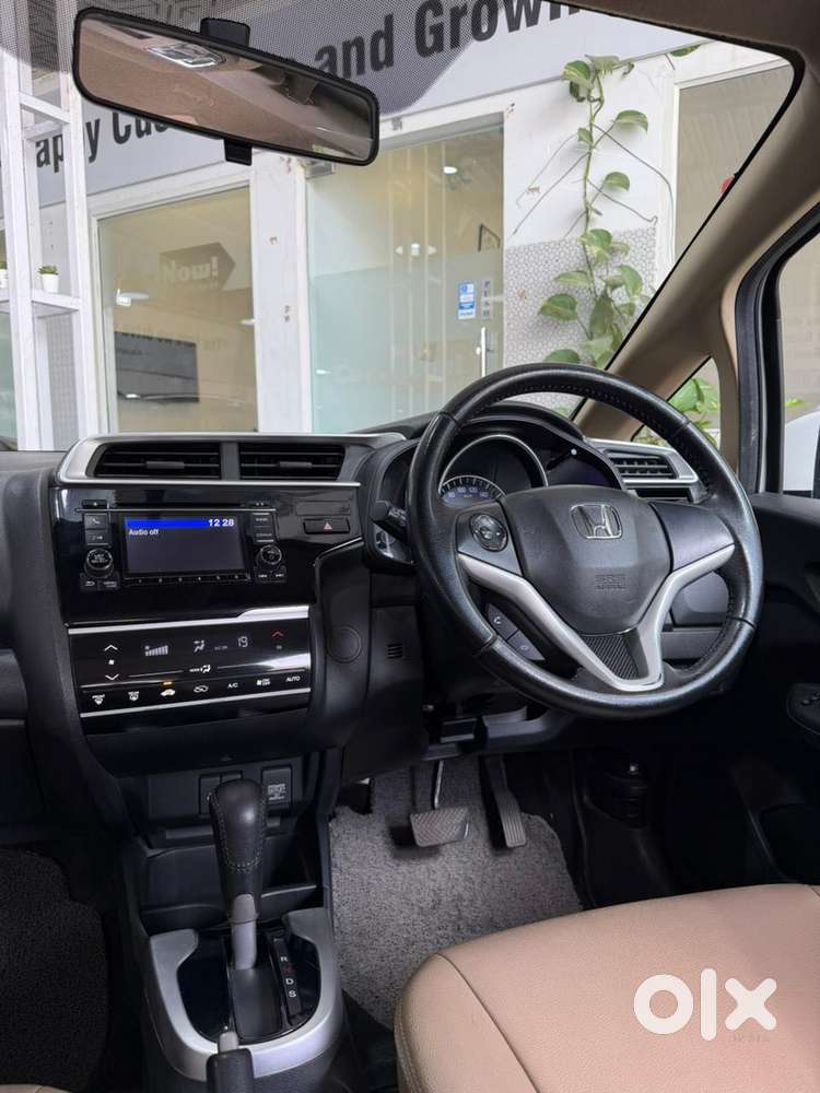 Honda Jazz V Cvt, 2017, Petrol