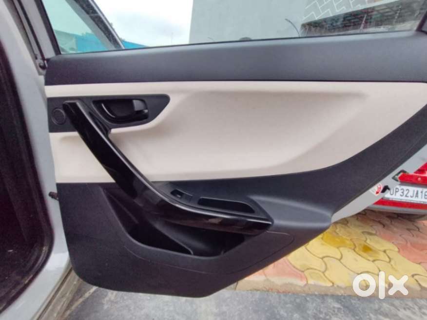 Tata Nexon Fearless Plus (ps) 1.2 Icng 6mt Red Dark Edition, 2025, P..