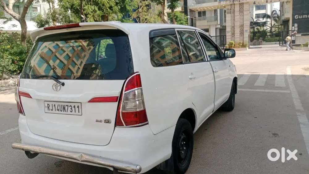 Toyota Innova 2012 Diesel 126000 Km Driven