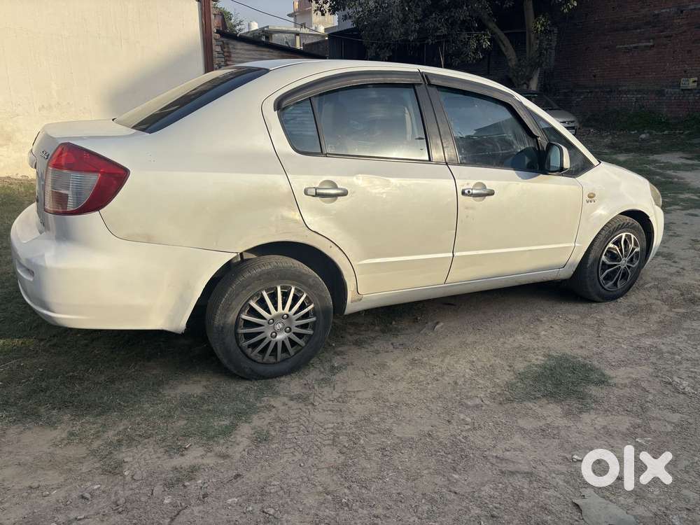 Maruti Suzuki Sx4 Vxi Bsiv, 2011, Petrol