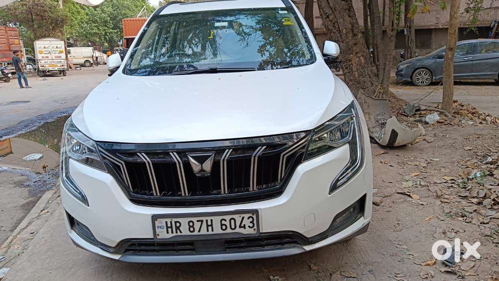 Mahindra Xuv700 2.0 Ax 7 Petrol Mt Str, 2022, Petrol