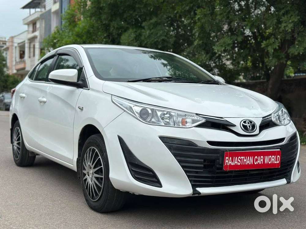 Toyota Yaris J Cvt, 2019, Petrol