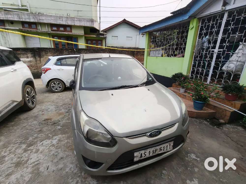 Ford Figo 2012 Petrol 75000 Km Driven.