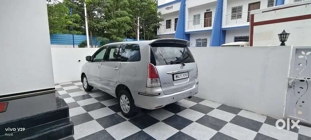 Toyota Innova 2011 Diesel 107000 Km Driven