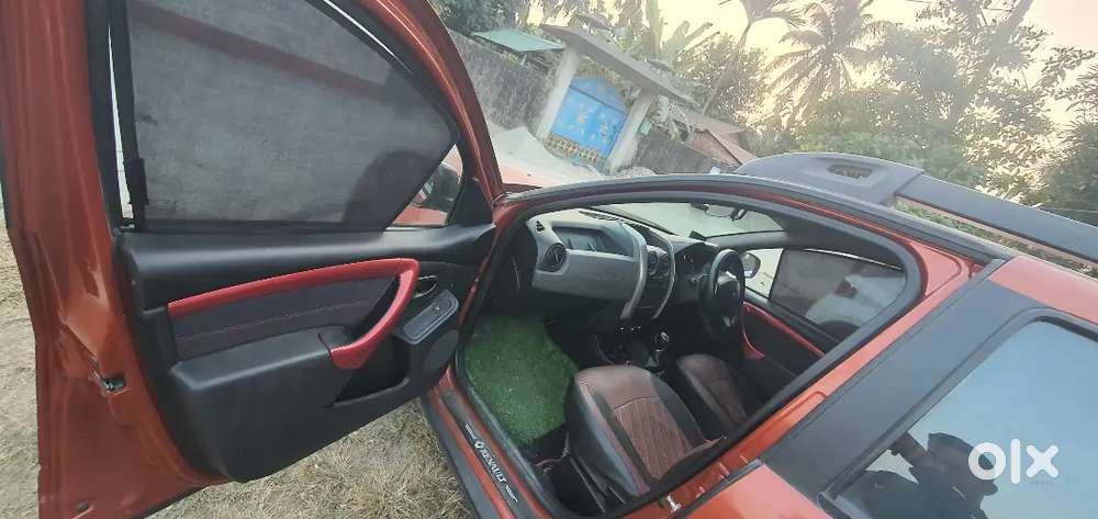 Automatic Duster Petrol