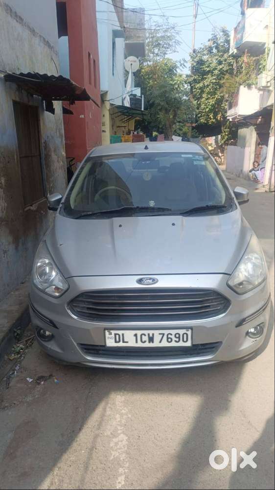 Ford Aspire Titanium Blu 2017