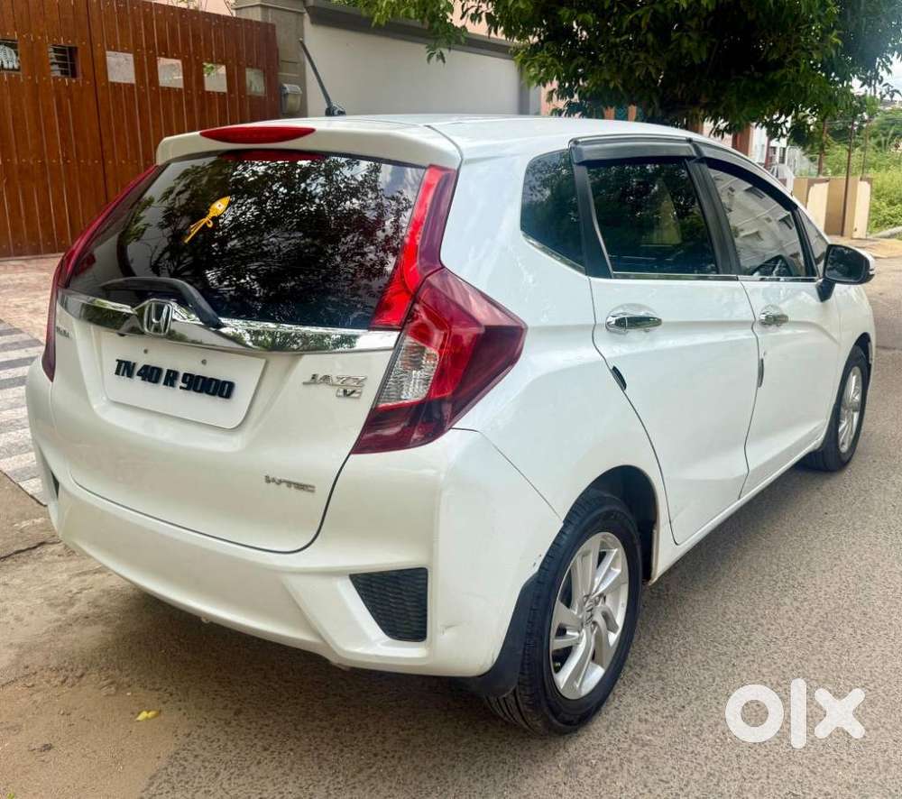 Honda Jazz V Automatic, 2016, Petrol