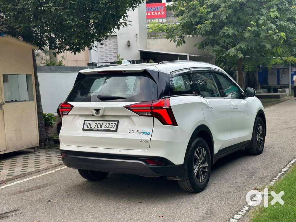 Mahindra Xuv700 2.0 Ax 5 Petrol Mt Str, 2024, Petrol