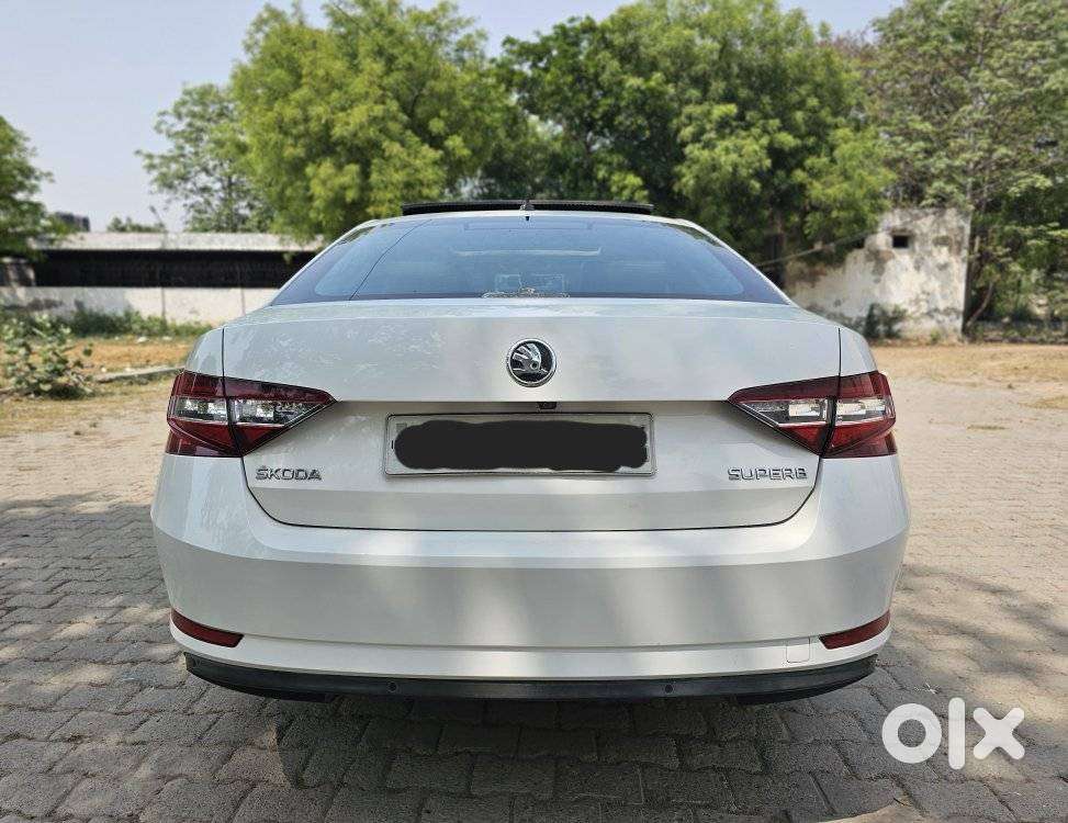 Skoda Superb Style 1.8 Tsi Mt, 2018, Petrol