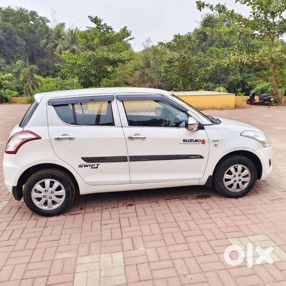 Maruti Suzuki Swift 1.2 Lxi (o), 2012, Petrol