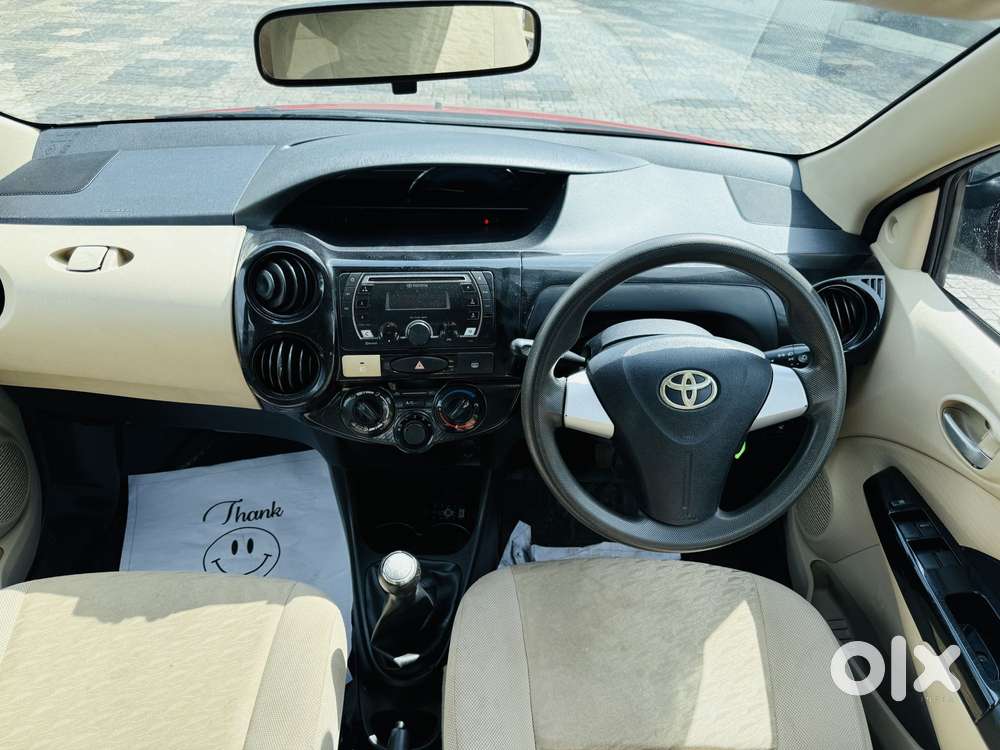 Toyota Etios Liva 1.2 Vx Dual Tone, 2017, Petrol
