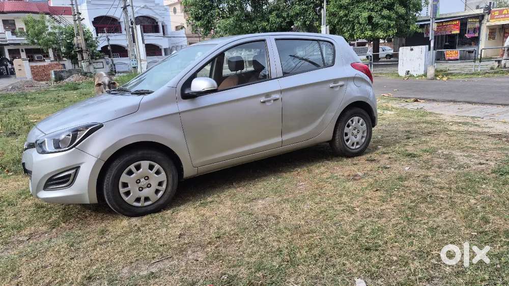 Colour Silver Metallic