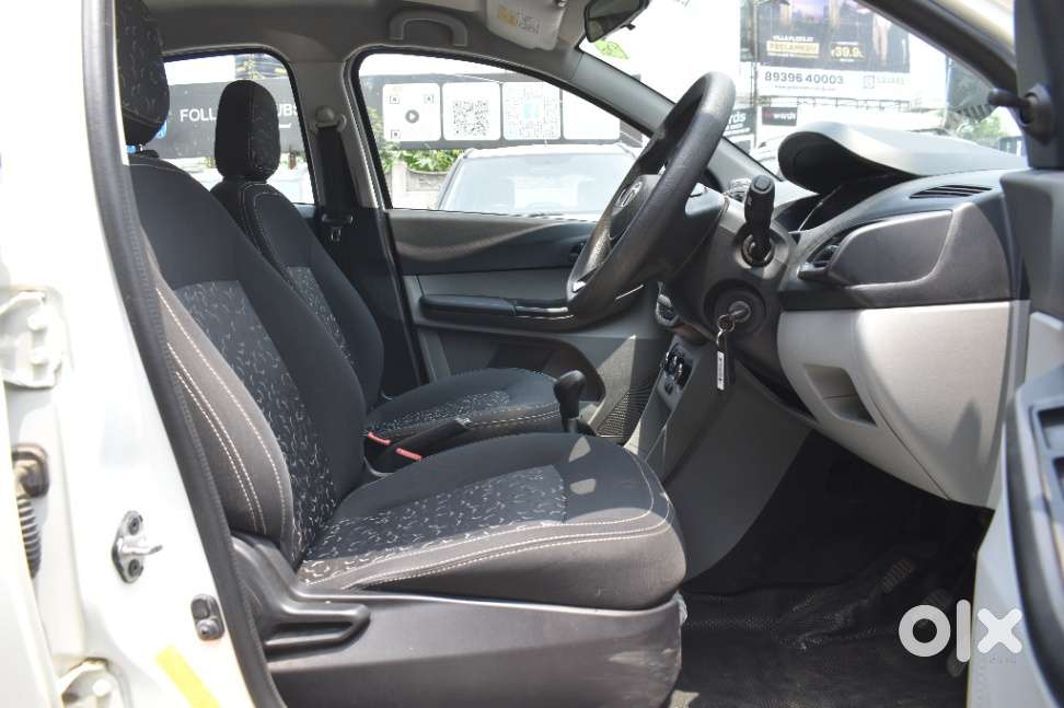 Tata Tiago 1.2 Revotron Xm, 2023, Petrol