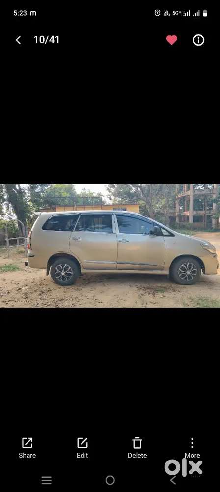 Toyota Innova 2011