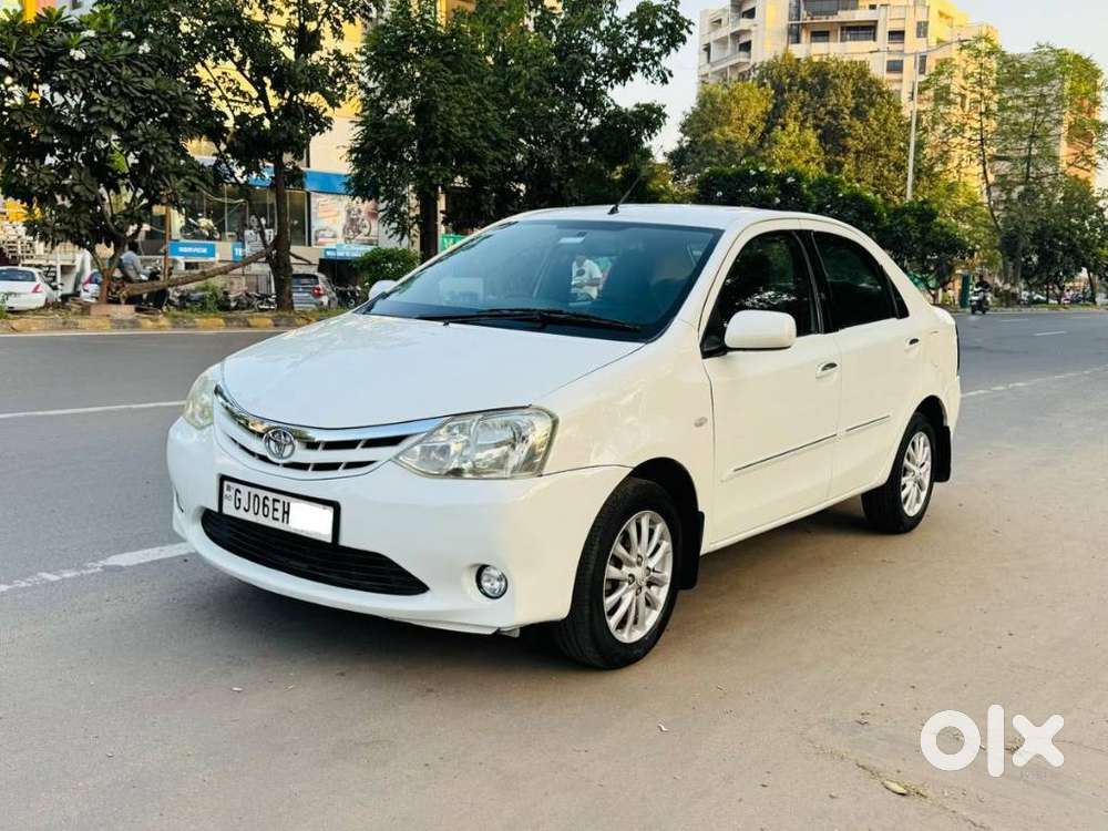 Toyota Etios Cross 1.5l V, 2011, Petrol