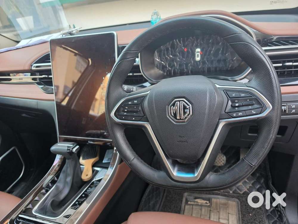 Mg Petrol Automatic 2025