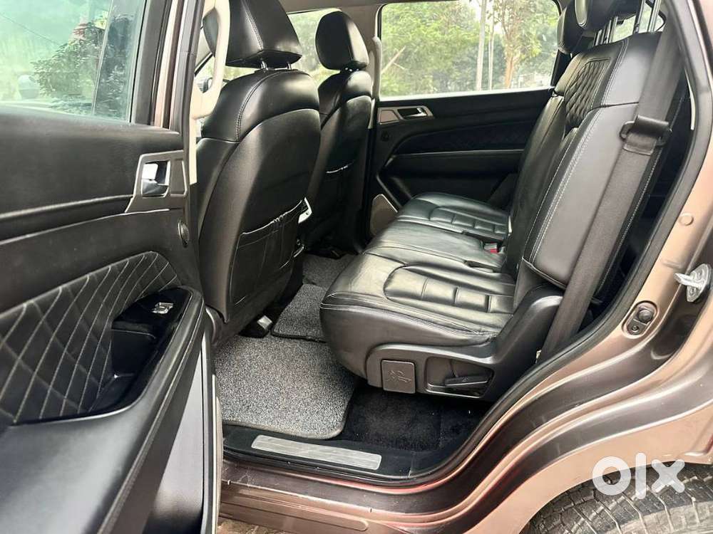 Mahindra Alturas G4 4x2 At, 2020, Diesel