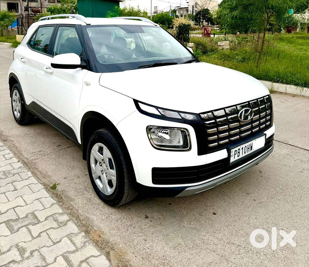 Hyundai Venue S 1.2 Petrol, 2022, Petrol