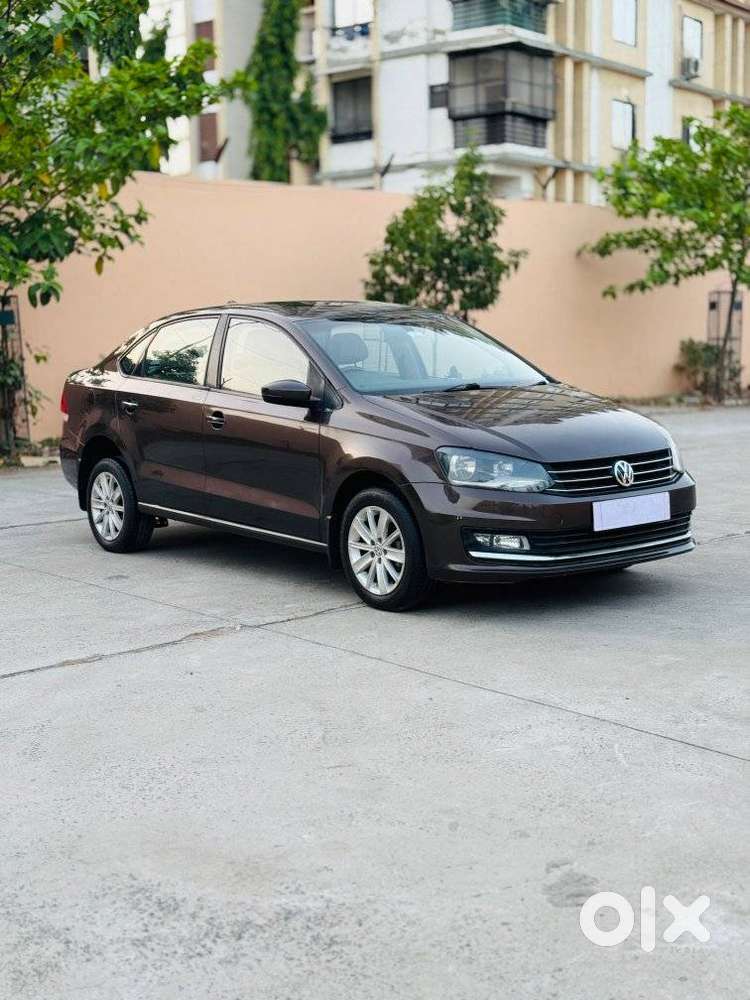 Volkswagen Vento 1.2 Tsi Highline At, 2016, Petrol