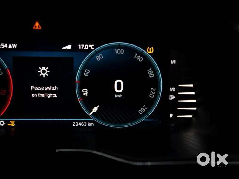 Skoda Superb 2.0 L&k Tsi At, 2023, Petrol