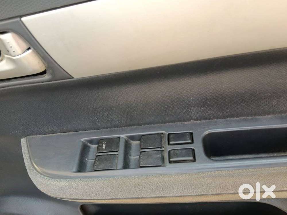 Maruti Suzuki Swift Dzire Vxi Optional, 2011, Petrol