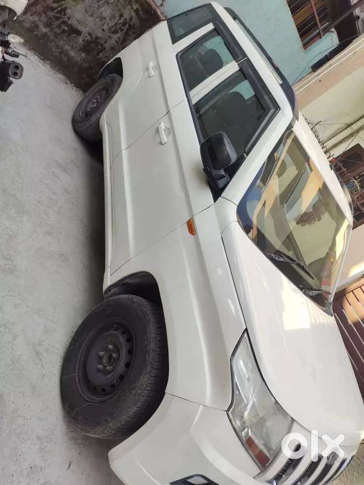 Mahindra Tuv300 Good Condition Automatic Window New Tyre .