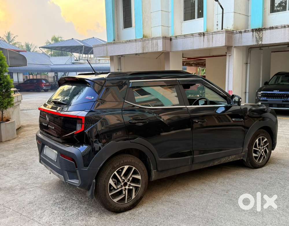 Xuv 3xo Ax5l Luxury Petrol Auto (price Negotiable)