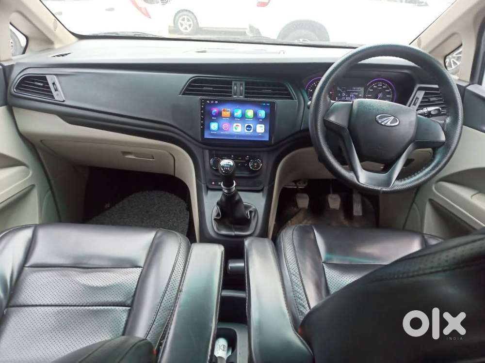 Mahindra Marazzo