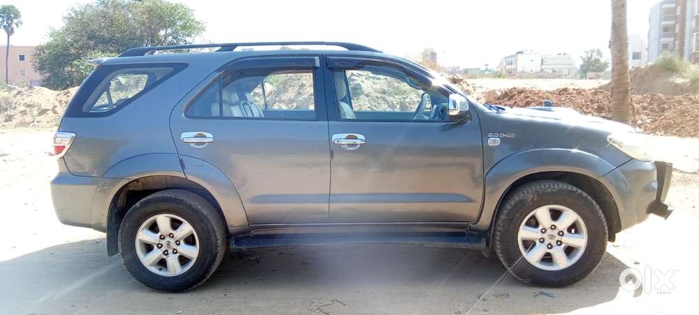 Toyota Fortuner, 2010, Diesel
