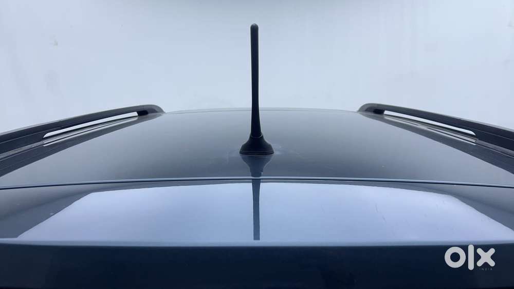 Mahindra Xuv300 1.2 W6 Amt Petrol, 2023, Petrol